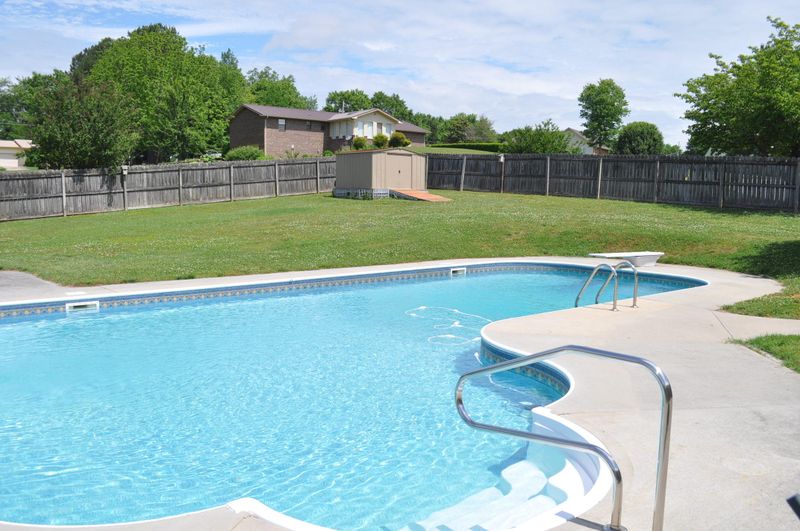 728 Calvin St, Kingston, TN 37763