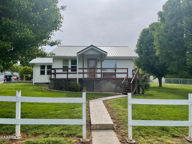 728 Harrison St, Morristown, TN 37813