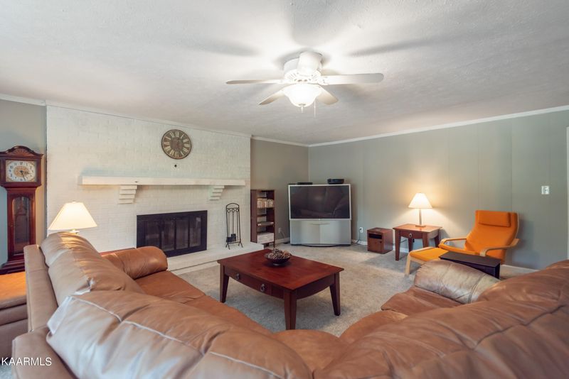 728 Waco Rd, Knoxville, TN 37919