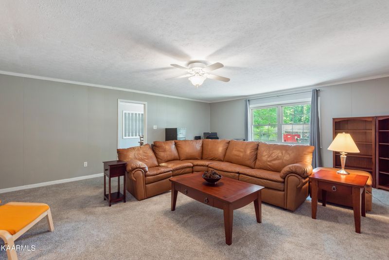 728 Waco Rd, Knoxville, TN 37919