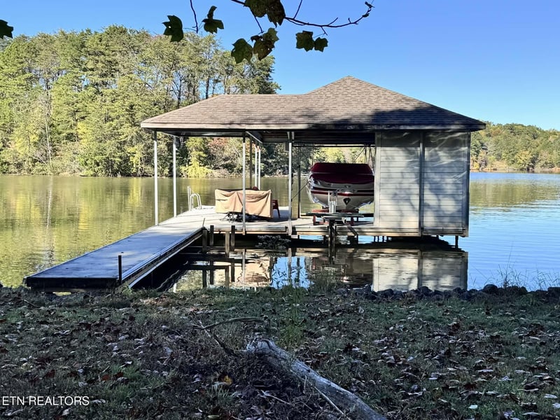 728 Wood Duck Dr, Vonore, TN 37885