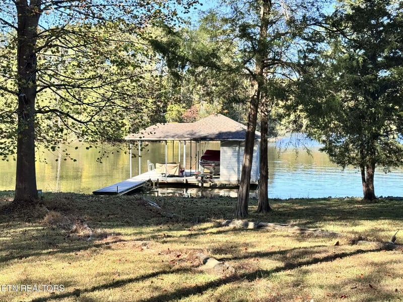 728 Wood Duck Dr, Vonore, TN 37885