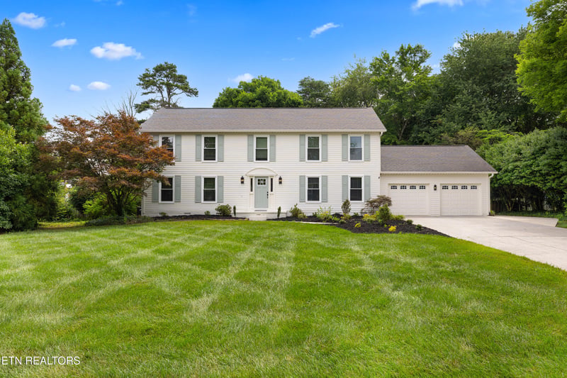 728 Woodchase Dr, Knoxville, TN 37934