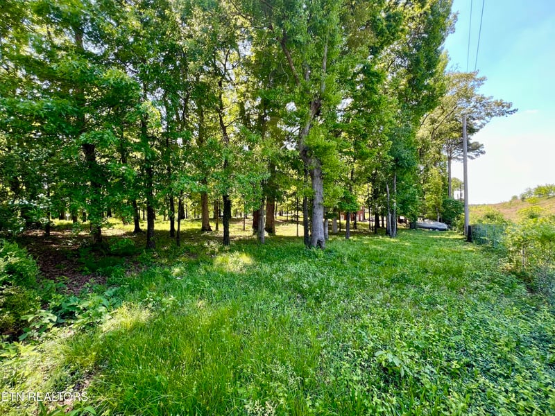 729 E Hunt Rd, Alcoa, TN 37701