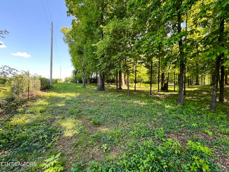 729 E Hunt Rd, Alcoa, TN 37701