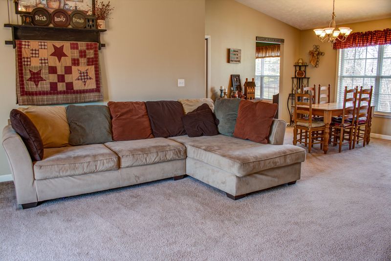 729 Water Oak Dr, Seymour, TN 37865