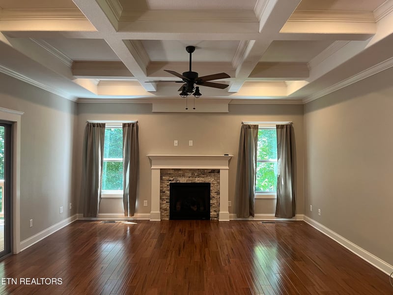 73 Creek Pl, Monterey, TN 38574