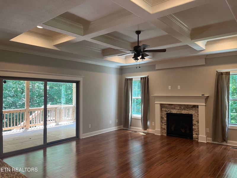 73 Creek Pl, Monterey, TN 38574