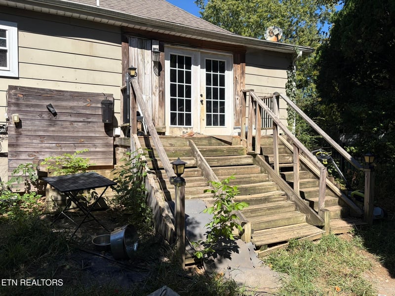 730 Banks Ave, Knoxville, TN 37917