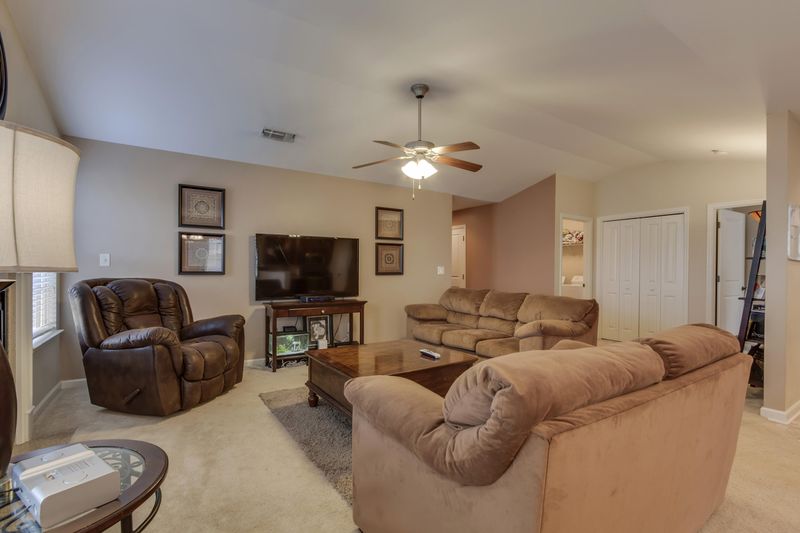 730 Evelyn Dr, Loudon, TN 37774