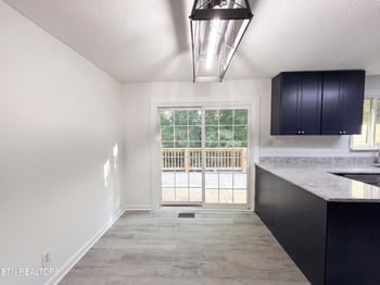 7301 Meadowbrook Cir, Knoxville, TN 37918