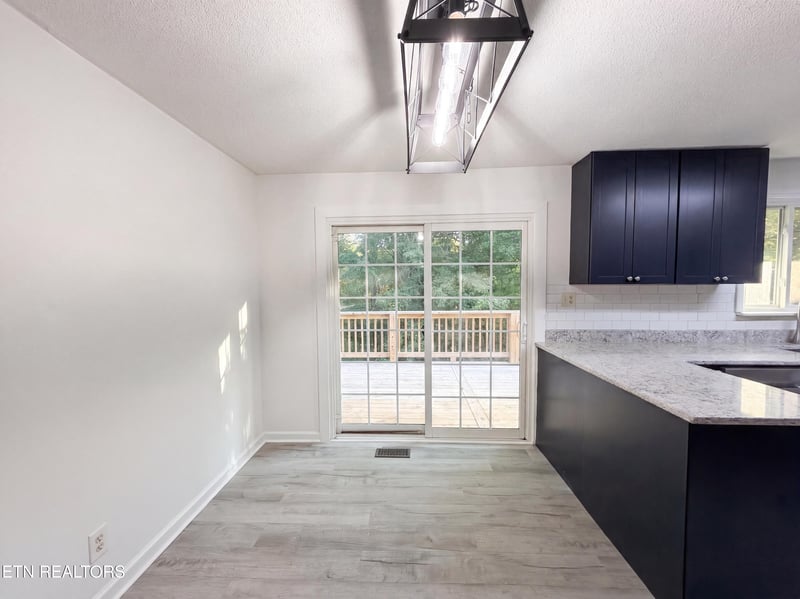 7301 Meadowbrook Cir, Knoxville, TN 37918