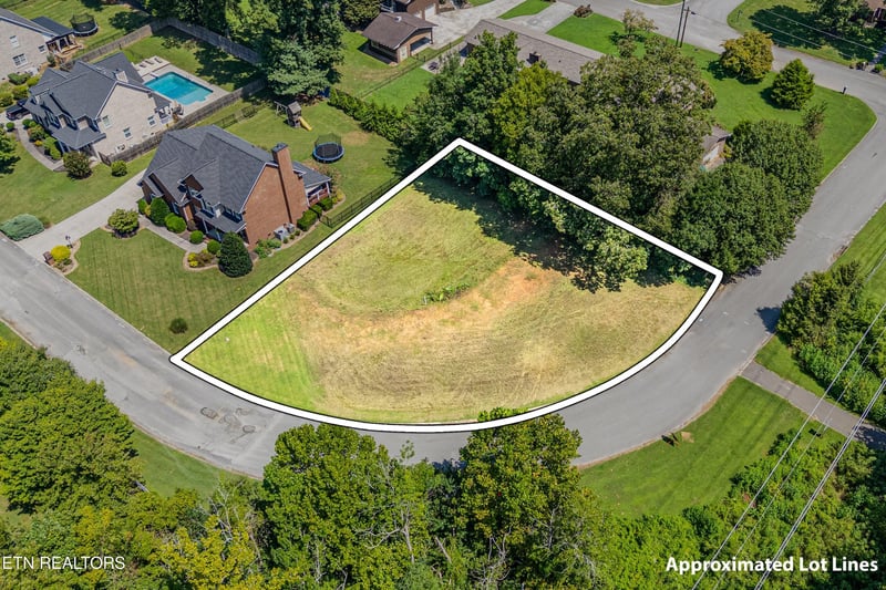 7304 Country Meadow Dr, Knoxville, TN 37918