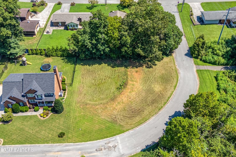 7304 Country Meadow Dr, Knoxville, TN 37918