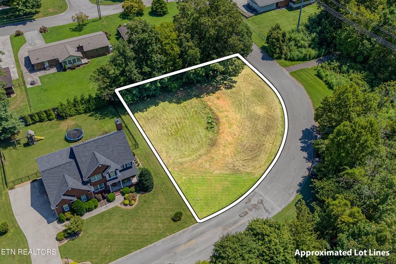 7304 Country Meadow Dr, Knoxville, TN 37918