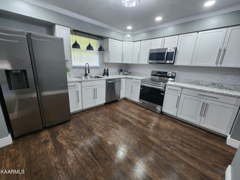 7304 Hardy Ln, Knoxville, TN 37924