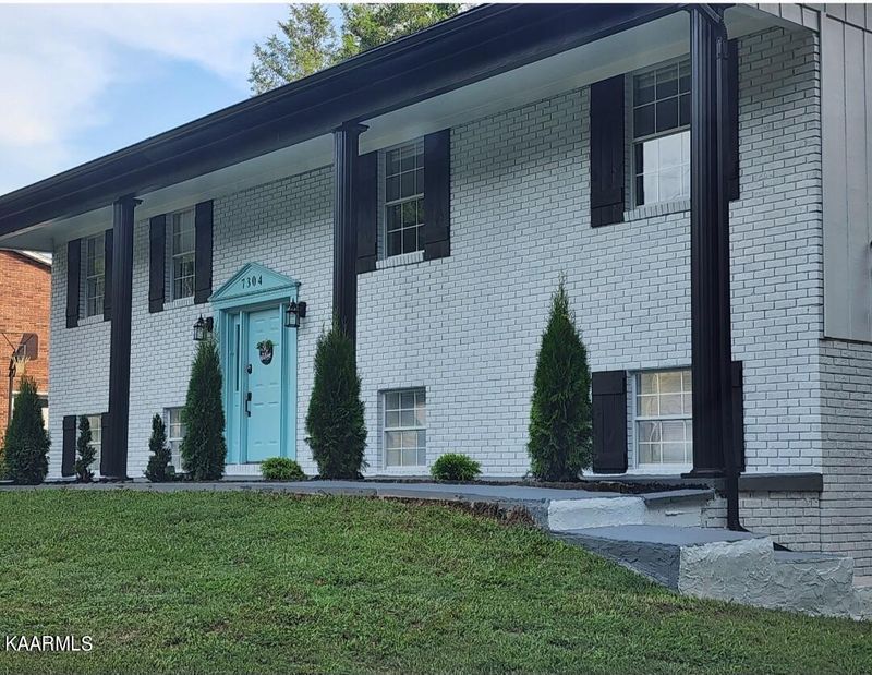 7304 Hardy Ln, Knoxville, TN 37924