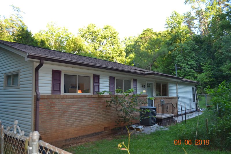 7304 Neubert Springs Rd, Knoxville, TN 37920