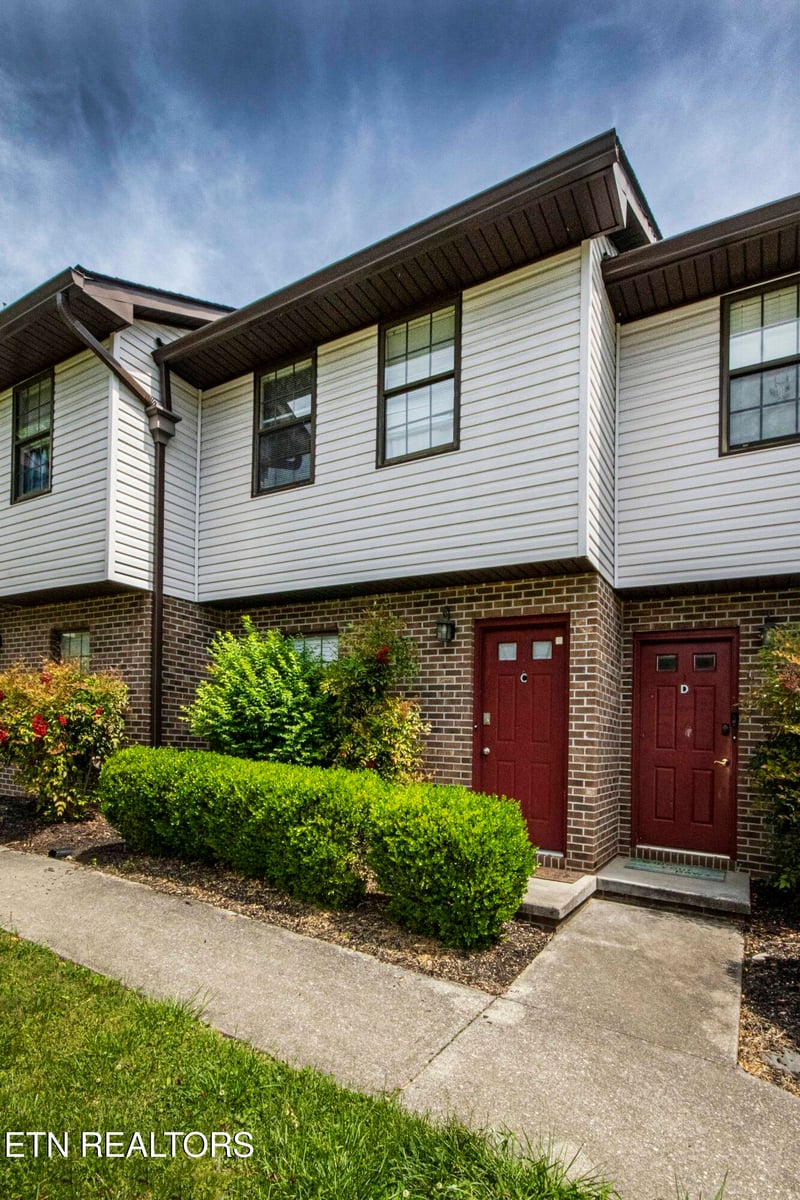7304 Old Clinton Pike, Knoxville, TN 37921