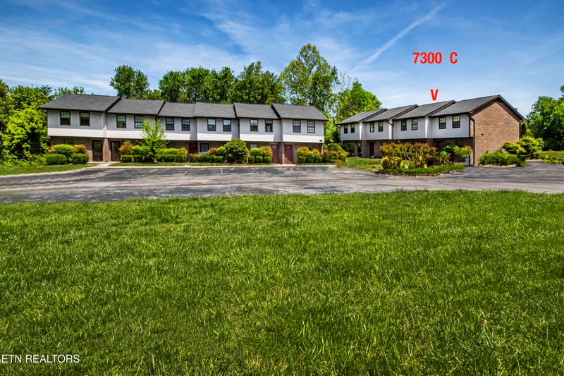 7304 Old Clinton Pike, Knoxville, TN 37921