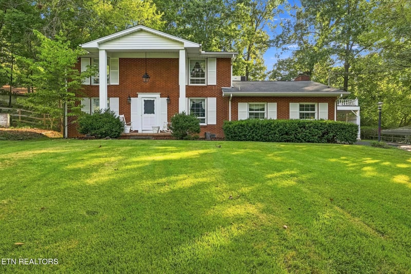 7305 Toxaway Dr, Knoxville, TN 37909