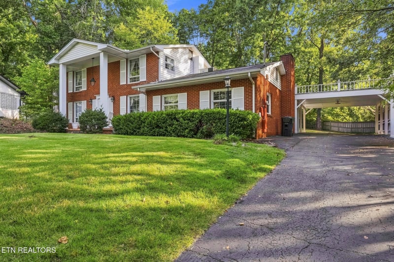 7305 Toxaway Dr, Knoxville, TN 37909