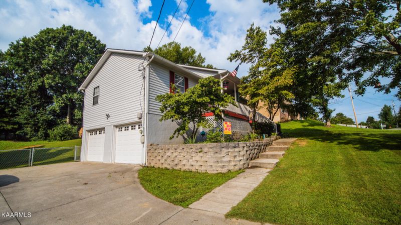 7309 Foxhaven Rd, Knoxville, TN 37918