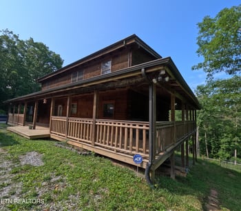 731 John J Smith Rd, Oneida, TN 37841