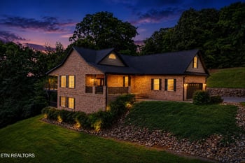 731 Rock House Rd, Kodak, TN 37764