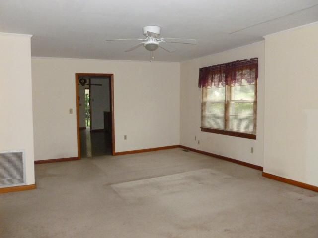 731 Washington Ave, Etowah, TN 37331