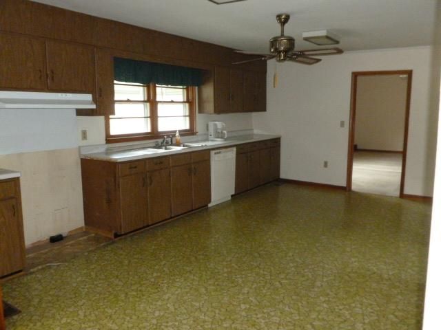 731 Washington Ave, Etowah, TN 37331