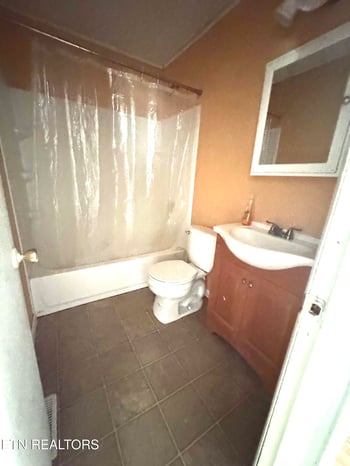 7311 Old Clinton Hwy, Powell, TN 37849