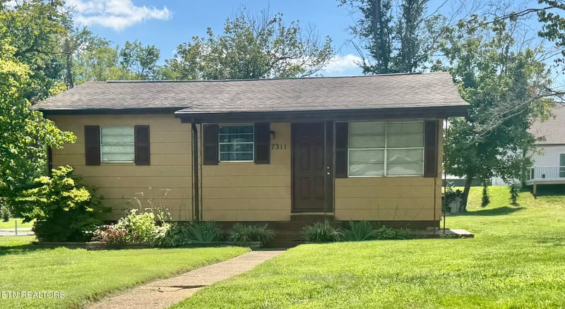 7311 Old Clinton Pike, Powell, TN 37849