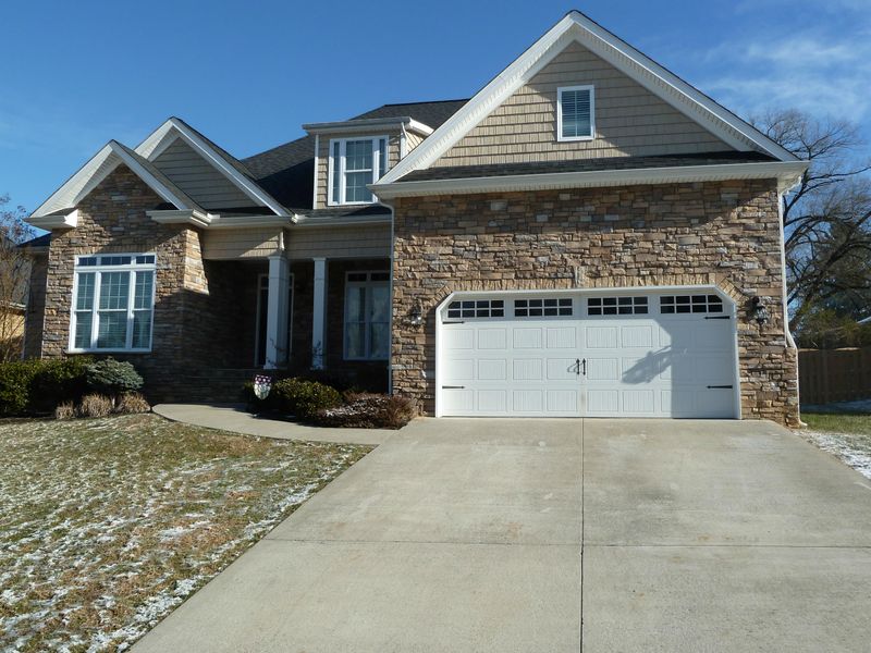 7312 Beechmeadow Ln, Powell, TN 37849