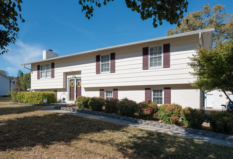 7313 Dunsten Dr, Knoxville, TN 37931