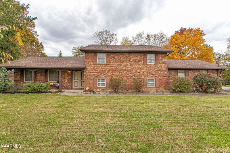 7313 Elegant Ln, Knoxville, TN 37918