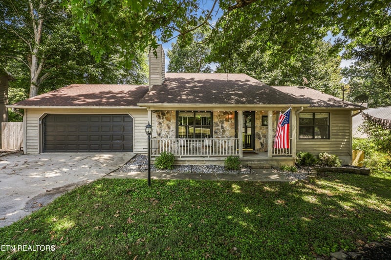 7316 Foxlair Rd, Knoxville, TN 37918