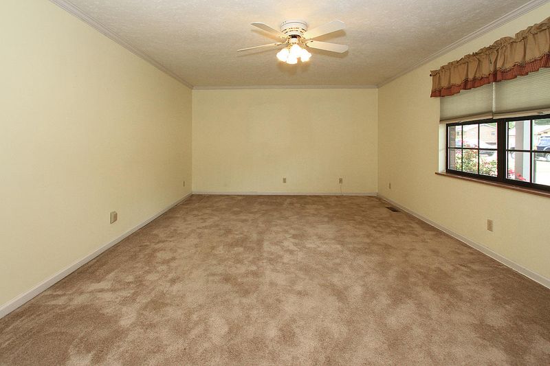 7316 Melanie Ln, Knoxville, TN 37918