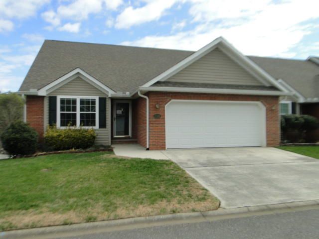 7318 Windtree Oaks Way, Knoxville, TN 37920