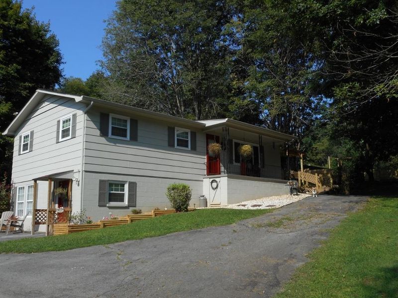 7319 White Wing Rd, Lenoir City, TN 37771