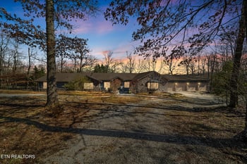 732 Eagle Point Dr, Rockwood, TN 37854