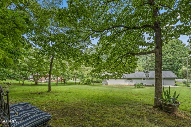 732 Knight Rd, Knoxville, TN 37920