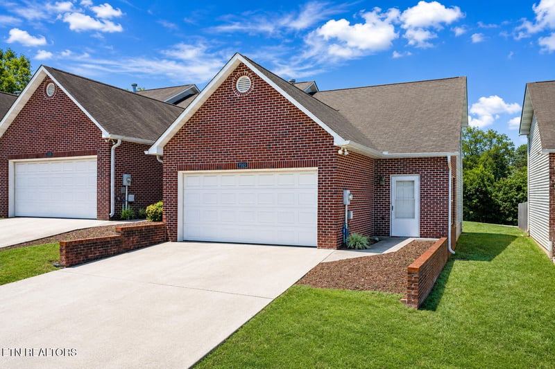 7321 Long Shot Ln, Knoxville, TN 37918