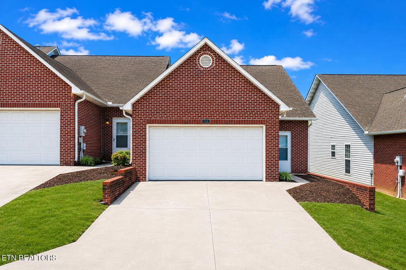 7321 Long Shot Ln, Knoxville, TN 37918