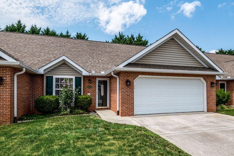 7321 Windtree Oaks Way #3, Knoxville, TN 37920
