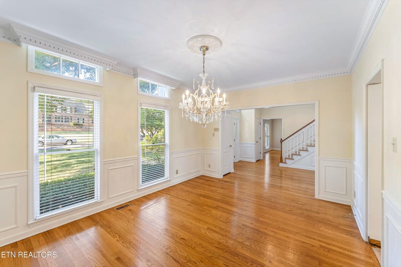7324 Parliament Dr, Knoxville, TN 37919