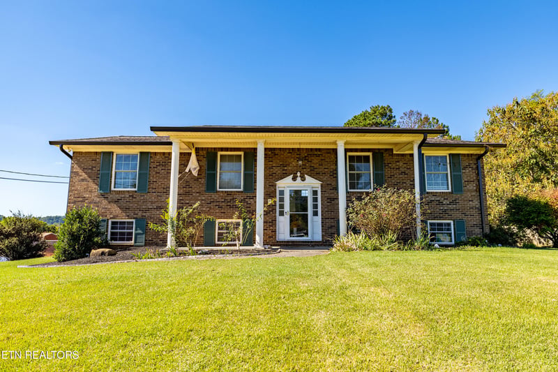 7325 Hallbrook Rd, Knoxville, TN 37918