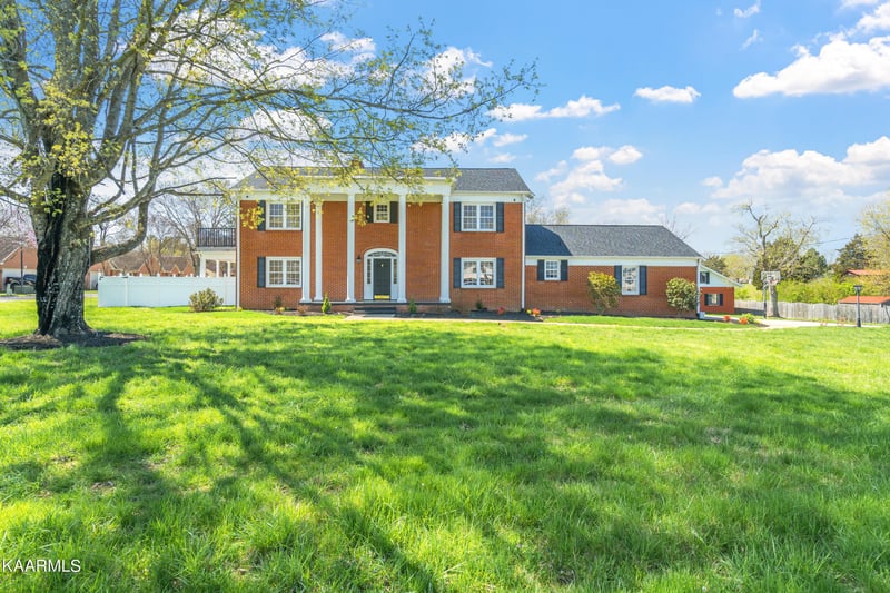7325 Old Clinton Pike, Knoxville, TN 37921