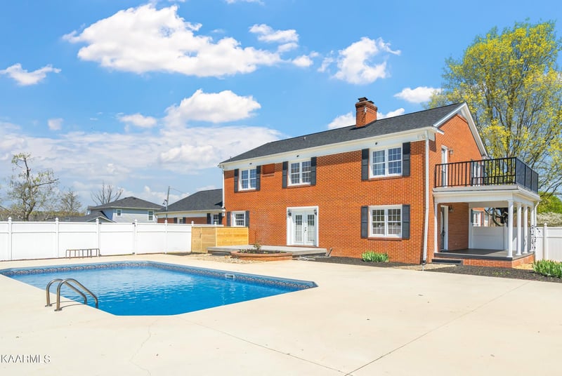 7325 Old Clinton Pike, Knoxville, TN 37921
