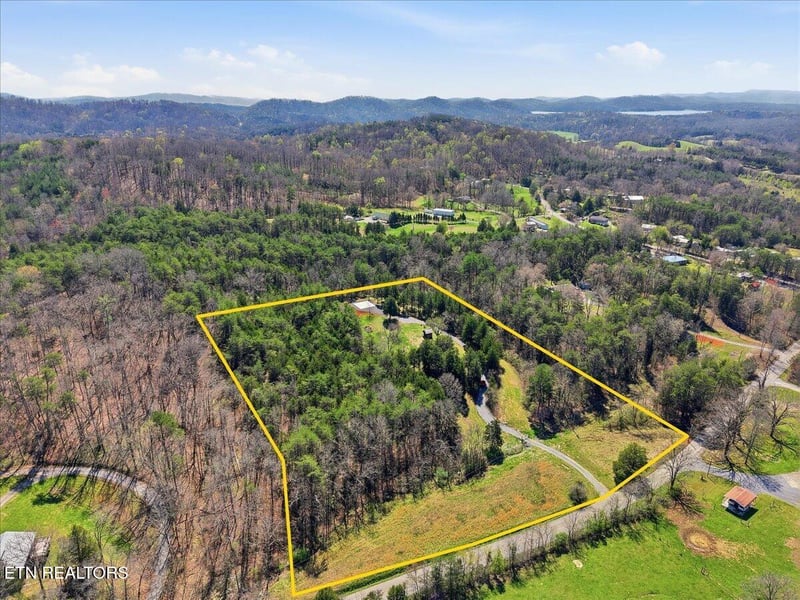 7326 Tomotley Rd, Maryville, TN 37801